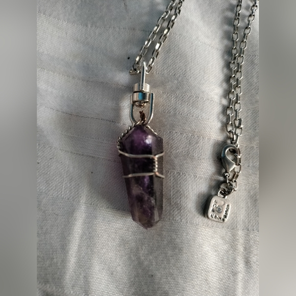 Women's jewelry/accessories bundle -necklace, bracelet and keychain/bottle opene - Picture 4 of 6